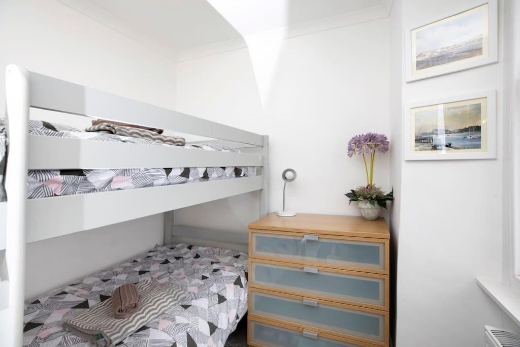 Beach Front Flat Shaldon With Parking Exteriér fotografie